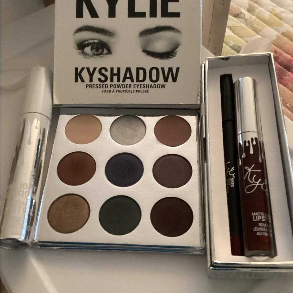 Kylie Cosmetics Holiday Edition